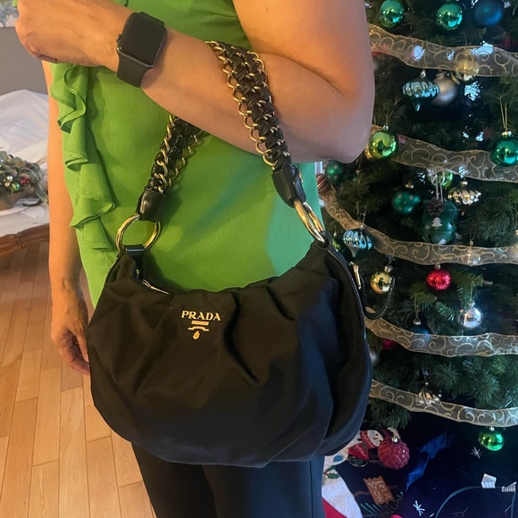 Authentic Prada Tessuto shoulder bag/HOBO. - Picture 11 of 12